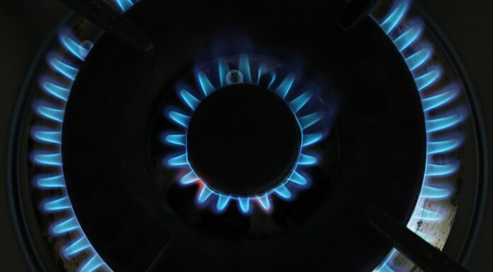 호주 시드니, 2027년부터 신축 건물 내 ‘가스 사용 전면 금지’ 시행 예정 City of Sydney council's ban on gas appliances will expand to all new medium and large commercial buildings, hotels and serviced apartments. (Sean GallupGetty Images)_9news