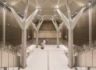 멜버른 메트로 타운홀 역 완공 공개 The station features a grand entrance hall below City Square with a roof supported by high columns shaped like huge tree branches. (Supplied)_ninenews