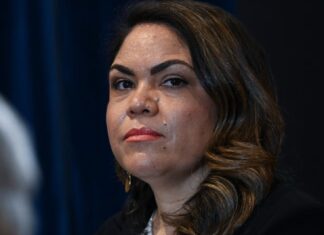 호주 시드니 파라마타 시의회, Jacinta Price에 공식 사과 요구 추진 Jacinta Price stirred controversy last month over remarks about Australia’s Indian community. Picture NewsWire Glenn Campbell_news.com.au