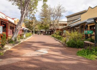 퍼스 아마다일 복고 테마 상가 11만 달러에 매각 Armadale-pioneer-village-1-1536x938_Pioneer Village was a popular tourism attraction in Perth in the 1980s. Picture realcommercial.com.ausold