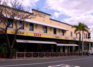 호주 NSW 부자, 유명 펍 캑스턴 호텔 5천만 달러에 매각 The famous Caxton Hotel in Brisbane. (Nine)