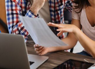 호주 사모 대출 산업, 규제 경고 받아 The corporate regulator has highlighted some investors in the private lending sector are not been told the full picture about loan losses. (Getty)_9news
