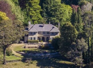 블루마운틴 윈스테이 저택 150년 만에 공개 매물로 나와 Wynstay, the 1890s Mount Wilson estate – one of The Blue Mountains finest estates – is up for sale for the first time in 150 years.realestate.com.au