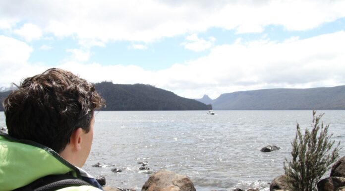 호주 타즈매니아, 세인트클레어호, 공식 수심 163m…호주 최심 호수로 확인 RV sourth cape returns from a survey on lake st clair_source_psiro