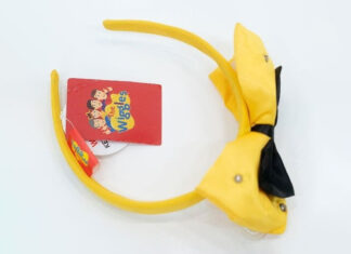 Wiggles 회사, 엠마 헤드밴드에 대한 ‘법 위반 가능성’ 인정 The Emma Bow has been recalled. (Supplied)_9news