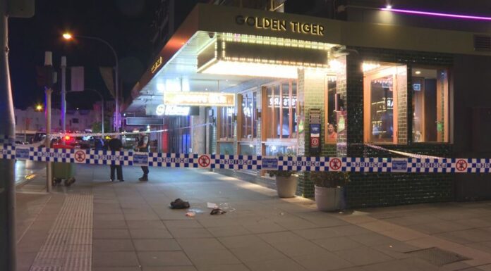 호주 시드니 – 술집 밖 폭행, 남성 혼수 상태 Fabian Morales, 49, was rushed to hospital in a critical condition following an alleged assault outside The Golden Lion in Hurstville. (Nine)