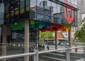 호주 웨스턴 시드니대학 사이버 공격 사건 범인은 전학생 The woman was a former student ath the university. (Sitthixay Ditthavong)_9news