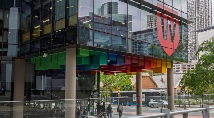 호주 웨스턴 시드니대학 사이버 공격 사건 범인은 전학생 The woman was a former student ath the university. (Sitthixay Ditthavong)_9news