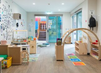 호주 한 보육교사 3세 남아 폭행 Jenny's Kindergarten and Early Learning centre in Bathurst. (Facebook)_9news