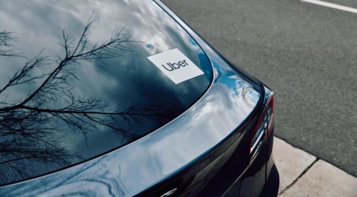 호주 골드코스트, 우버 최고 평점 도시 Some major cities shone, whilst others floundered in the end of year ratings. (Supplied)_9news