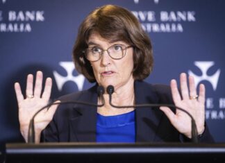 호주, 2026년 금리 전망 RBA governor Michelle Bullock at a press conference. (Renee Nowytarger)_9news