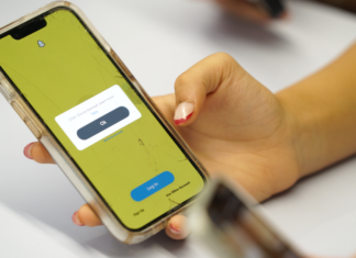 호주 16세 미만 소셜 미디어 금지령 실행 찬성하나 The social media ban requires age-restricted platforms to remove the accounts of under-16s. (Nine)