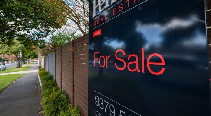 호주 금리, 2026년 인상 가능성 커지다 Mortgage holders appear to have little hope for a rate cut in the near future. (Joe ArmaoThe Age)_9news