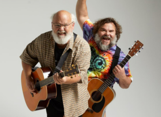 테너셔스 D, 시드니 논란 후 호주 투어 취소 Tenacious D has postponed its concert in Newcastle tonight amid backlash against a joke made about the the attempted assassination of Donald Trump. (FacebookTenacious D)-9NEWS