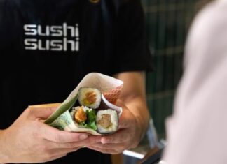 호주 스시 체인 Sushi Sushi, 일본 기업에 1억6천만 달러 규모로 매각 The business started in Melbourne, with one of its most popular takeaway items the sushi hand roll. Picture Supplied_news.com.au