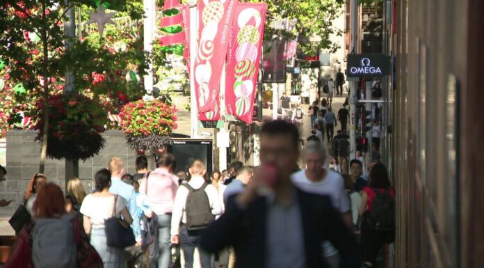 호주 7월부터 임금과 동시 연금 납부 의무화…미준수 시 벌금 부과 A major superannuation shake-up is set to impact more than 14 million workers but many employers are still in the dark ahead of the July 1 deadline. (9News)