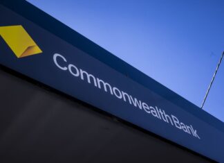 호주 커먼웰스 은행 300명 감원 계획 발표에 노조 강력 반발 CBA chief Matt Comyn announced today a $90 million Future Workforce Program to up-skill employees and help the bank prepare for change, in particular due to the impact of AI. (Wayne Taylor)