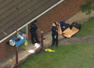 시드니 오인납치 할아버지 유해 발견 – 범인추정 2명 체포 Officers at an abandoned property in Dural that police say was a makeshift stronghold at some point during the kidnapping. (Nine)