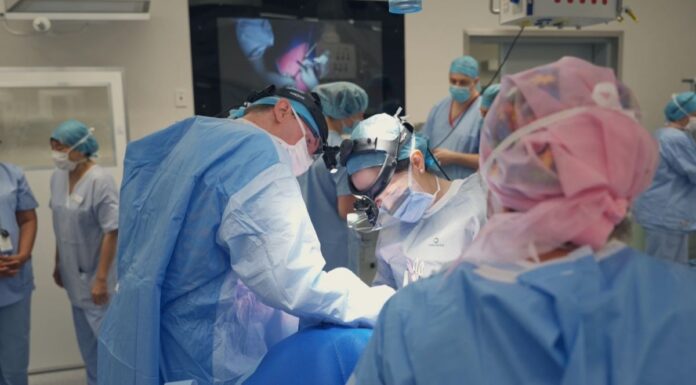 2017년 이후 건강 보험료 최대 인상, 가계 경제 ‘빨간불’ The rising cost of medical care contributed to the increase. (Nine)