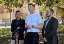 NSW 주, 의료용 대마 합법 운전 허용 여부 검토 Alex Greenwich, Will Tregoning and Jeremy Buckingham have supported the premier call to reform. Picture Abisha Sapkota_NEWS.COM.AU