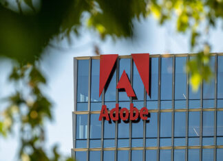 어도비, 미법무부의 해지 수수료 소송 합의, 7500만 달러 벌금 납부 예정 The Adobe headquarters in San Jose, California, US, on Tuesday, June 3, 2025. Adobe Inc. is scheduled to release earnings figures on June 12. Photographer: David Paul Morris/Bloomberg via Getty Images