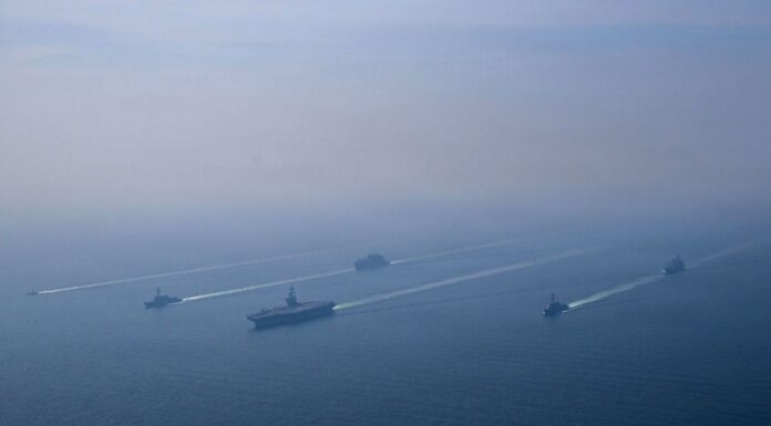 호르무즈 해협 긴장에 호주 휘발유값 인상 우려 US has a naval forces in the Strait of Hormuz. (CNN)_9news