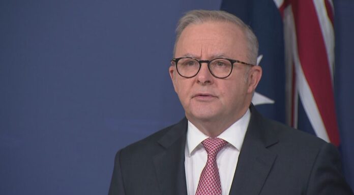 알바니지 호주총리 이란 최고지도자 사망소식에 “ 애도받지 못할것” 메세지 Anthony Albanese has said his government supports US taking action against Iran. (Nine)