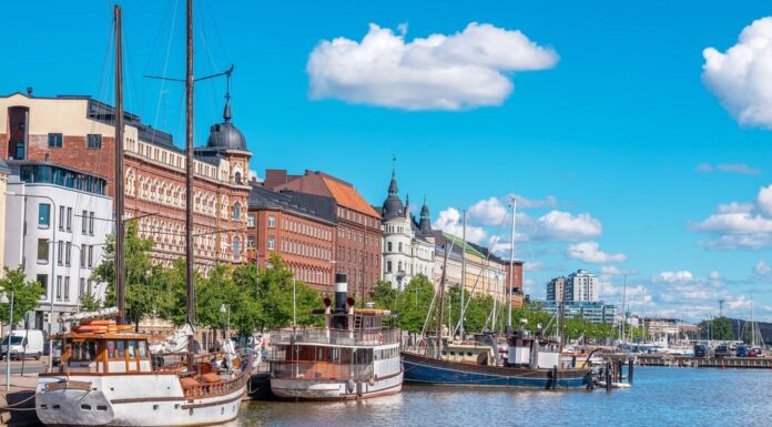 호주, 세계 행복 지수 최저 순위 기록 Finland, capital city Helsinki pictured, was named the happiest country in the world. (Getty)_9news