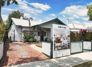 “7만 8천 달러의 벽”… 호주의 베이비부머가 대저택을 떠나지 못하는 이유 Multi million-dollar home sales attract eyewatering stamp duty fees. (Luis Enrique Ascui)_9news