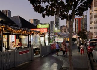 시드니 주민 10명 중 1 명은 해외에서 출생 The Harris Park restaurant strip at dusk.Jennifer Soo_smh.com.au