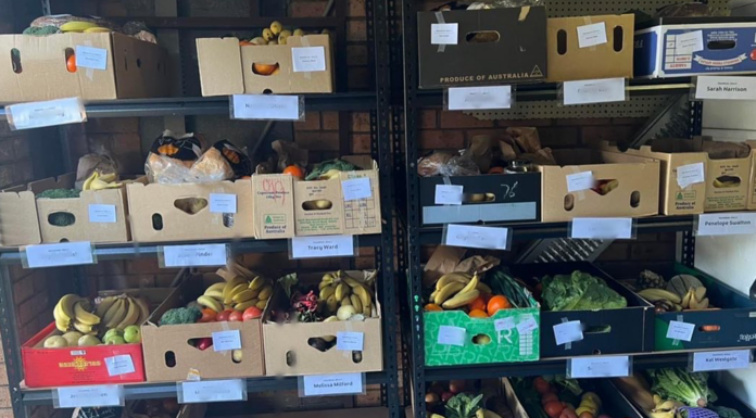 NSW·빅토리아(Box Divvy) 식품 협동조합, 물가 충격 속 복원력 강조 Orders at a Box Divvy hub ready for pick-up by members. (Supplied)_9news