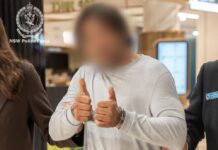 시드니 쇼핑센터 15만 달러 사기 일당 기소 Vasile Bombonel, 38, was allegedly part of a group of people that targeted elderly women at shopping centres across New South Wales (Supplied)_9news