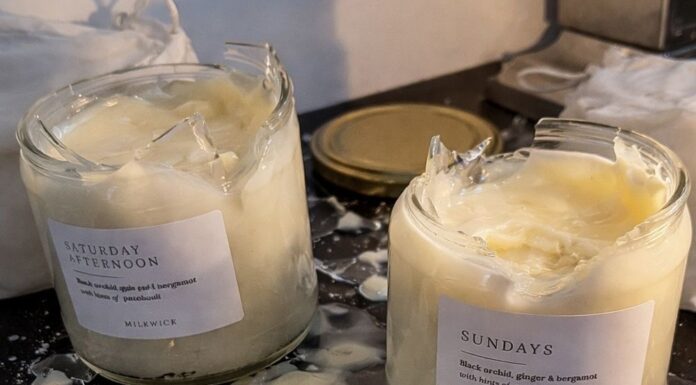 빅토리아 AI 사진 사기치려던 구매자 적발 This is the image the customer sent as 'proof' of the damage. Foord is certain it's AI generated. (Supplied)_9news