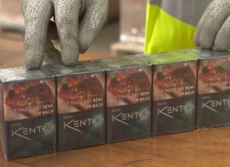 NSW 중심 불법 담배·전자담배 역대 최대 압수 If laid end to end the cigarettes would stretch more than 71,000 kilometres, almost enough to wrap around the earth twice. (9News)