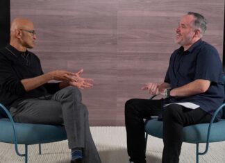 마이크로소프트, 호주에 250억달러 투자 발표 Microsoft CEO Satya Nadella speaks to Today technology expert Trevor Long. (Nine)