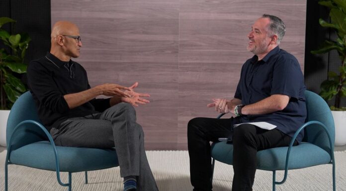 마이크로소프트, 호주에 250억달러 투자 발표 Microsoft CEO Satya Nadella speaks to Today technology expert Trevor Long. (Nine)