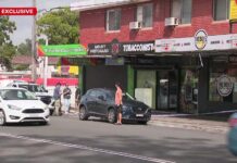 시드니 마운트 프리차드 납치 사건, 세 번째 남성 기소 The scene from the Mount Pritchard tobacconist where the man was allegedly kidnapped. (Nine)