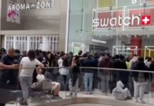 시드니 피트스트리트 스와치 매장 ‘로열 팝’ 협업 열풍 Massive crowds outside a Swatch store in the UK. (Tiktok_UB1UB2)_9new