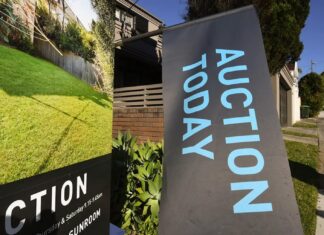 시드니 경매 낙폭, 6년 만에 최저 수준 Auction rates across capital cities are tumbling towards their lowest levels since the pandemic, new figures show. Peter Rae_9news