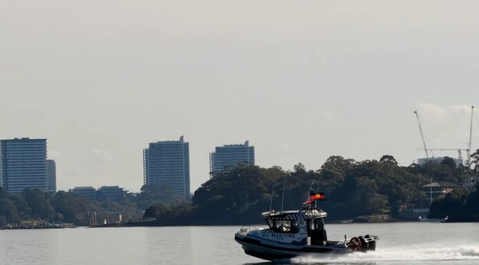 시드니 파라마타강서 부녀 숨진 채 발견… 경찰, ‘살해 후 자살’로 보고 수사 A man has been found dead on the water in inner Sydney. Supplied_9news
