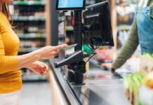 호주 전역, 신용카드 수수료 폐지 앞두고 가격 변화 전망 Credit card surcharges will be scrapped in October. iStock_9news