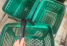 호주 Woolworths, ‘싱글 핸들 쇼핑 바구니’ 폐지 Woolies has replaced its controversial single-handle shopping baskets with dual-handle ones. Amy Lyall_9news