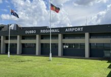 시드니 서부 더보(Dubbo) 공항, 항공기 폭탄 위협으로 긴급 대피… 승객 74명 전원 무사 Dubbo Regional Airport was evacuated this morning over a bomb threat. Facebook_nine.com.au