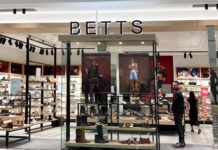 호주 Betts 신발 브랜드, 전 매장 구조조정 및 일부 폐점 Betts will close 20 of its 35-store network as it downsizes its brick-and-mortar presence. Facebook_9news