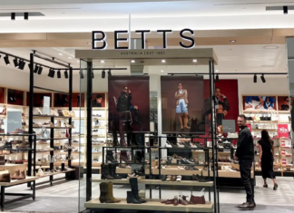 호주 Betts 신발 브랜드, 전 매장 구조조정 및 일부 폐점 Betts will close 20 of its 35-store network as it downsizes its brick-and-mortar presence. Facebook_9news