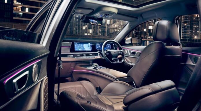 호주 자동차 시장, 중국 브랜드 돌풍에 흔들려 Inside the nicely-finished Chery Tiggo 8. Photo Thomas Wielecki_news.com.au