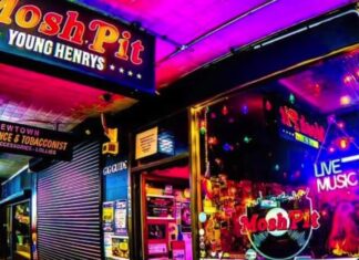 뉴타운, 라이브 음악 명소 모시핏(MoshPit) 폐업 In a heartfelt statement shared on Instagram, the venue said it would shut its doors on November 28, describing the decision as one made with ‘truly heavy hearts’. Source MoshPit Newtown_news.com.au