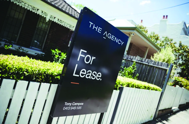 The average weekly rent in Melbourne is now at a record high of $694 per week. Dion Georgopoulos, 9news