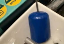 NSW 와가와가 주택서 사제 폭발물 발견…30대 남성 체포 A homemade explosive device was found at the scene. Picture NSW Police_news.com.au