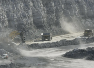 헌터밸리 유나이티드 왐보 광산 사고로 노동자 사망 A worker has died in a mining accident in the NSW Hunter Valley. Anita Jones_9news